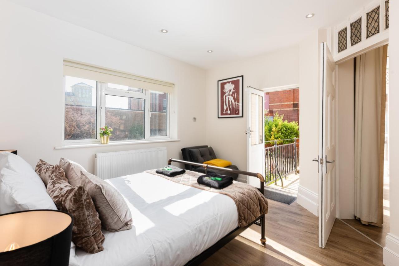 3 Bedroom Garden Apartment Opposite The Beach Brighton ภายนอก รูปภาพ