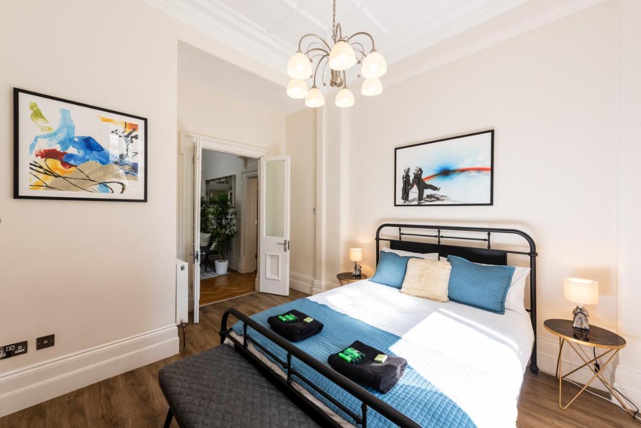 3 Bedroom Garden Apartment Opposite The Beach Brighton ภายนอก รูปภาพ
