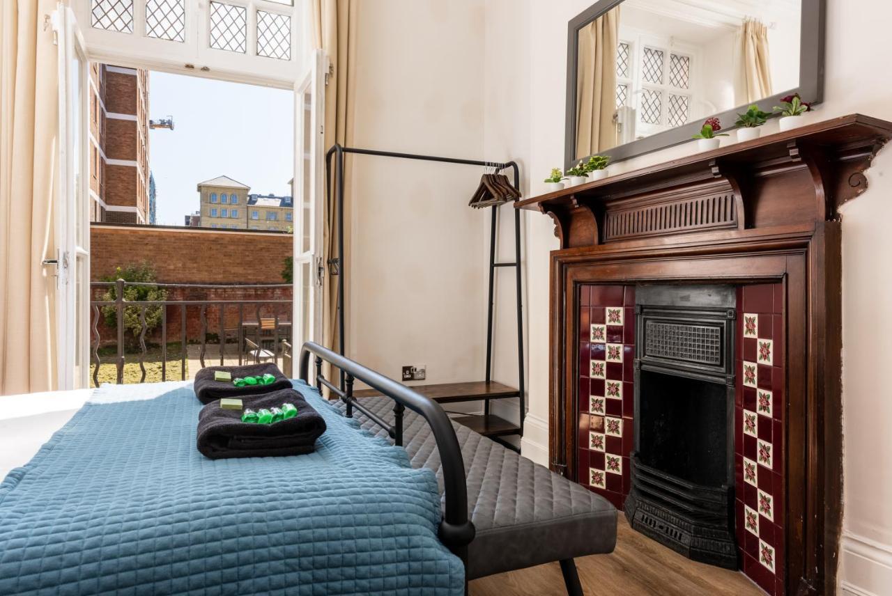 3 Bedroom Garden Apartment Opposite The Beach Brighton ภายนอก รูปภาพ