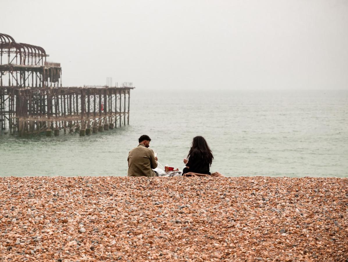 3 Bedroom Garden Apartment Opposite The Beach Brighton ภายนอก รูปภาพ