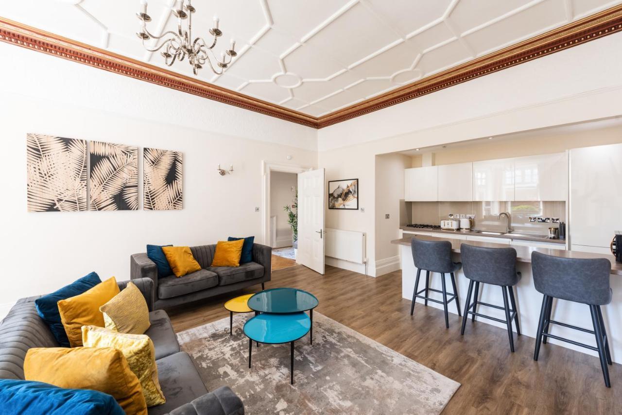 3 Bedroom Garden Apartment Opposite The Beach Brighton ภายนอก รูปภาพ